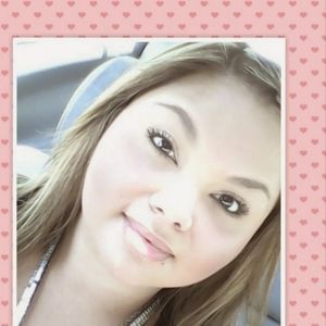 Meet your Posher, Yolie